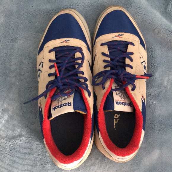 Men’s tan and blue suede Reebok classics - Picture 5 of 6